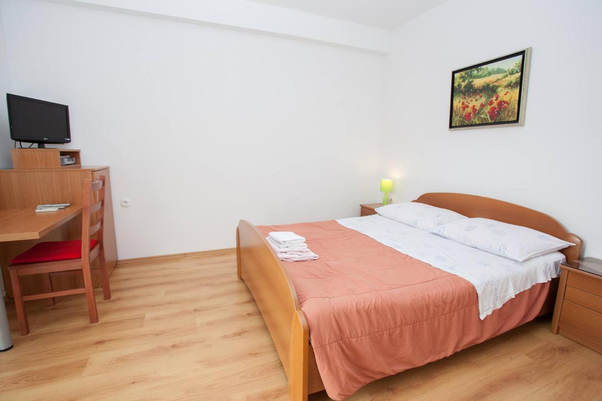 Apartments & Rooms Dekanic Baska  Bagian luar foto