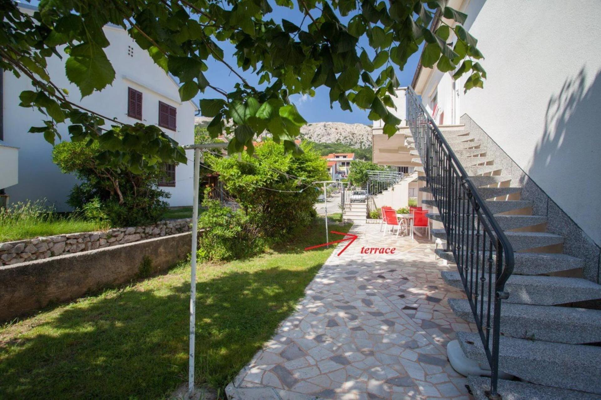 Apartments & Rooms Dekanic Baska  Bagian luar foto